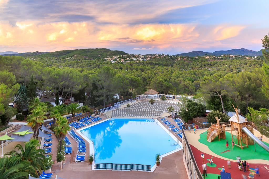 Frantheor Frejus 5 Etoiles Otel Dış mekan fotoğraf